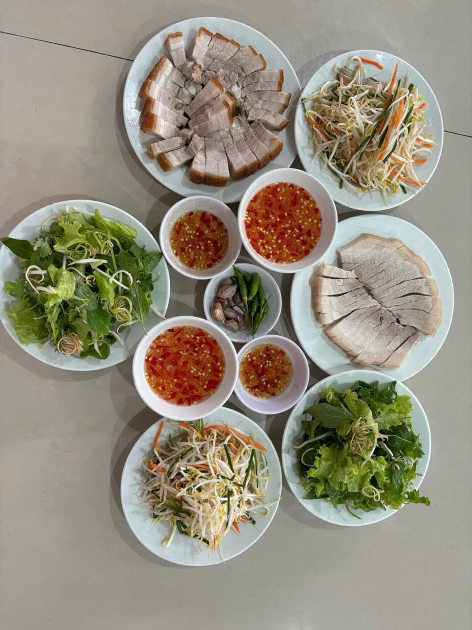 thưởng thức đặc sản đà nẵng